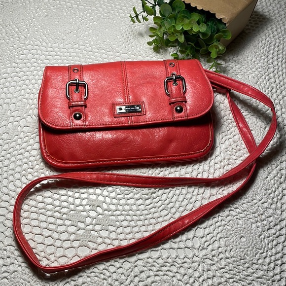 Franco Sarto crossbody in vegan leather - Picture 1 of 5